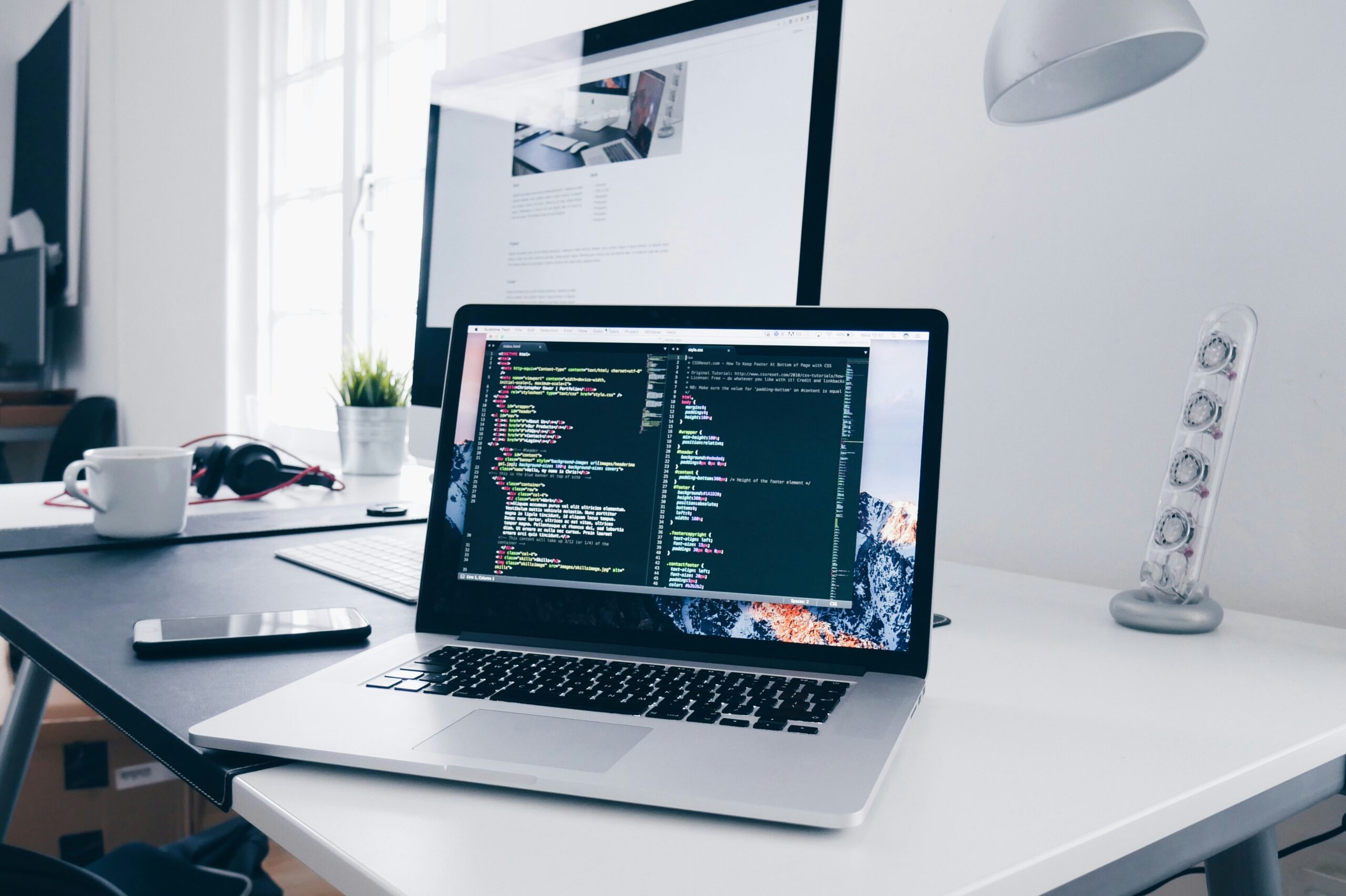 christopher-gower-m_HRfLhgABo-unsplash christopher-gower-m_HRfLhgABo-unsplash